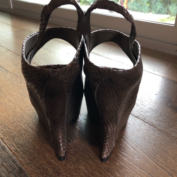 Alice & Olivia snake wedge - Picture 2 of 5